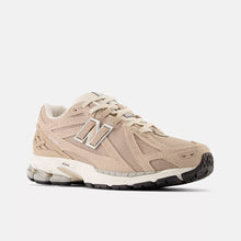 Load image into Gallery viewer, New Balance 1906 -Mindful Greay / Moonbeam / Silver Metallic