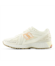 Load image into Gallery viewer, New Balance 1906 - Sea Salt