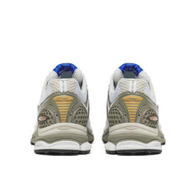 Load image into Gallery viewer, Saucony Progrid Triumph 4 - White / Laurel