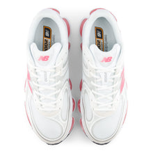 Load image into Gallery viewer, New Balance Abzorb 2000 - White / Pink