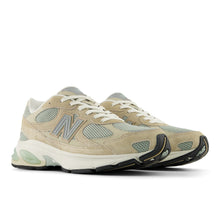 Load image into Gallery viewer, New Balance 2010 - Brown / Grey