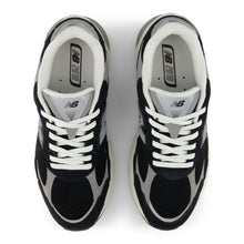 Load image into Gallery viewer, New Balance 2010 - Black / Shadow Grey / Sea Salt