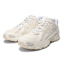 Load image into Gallery viewer, New Balance 740 - Bisque / Angora / Sea Salt