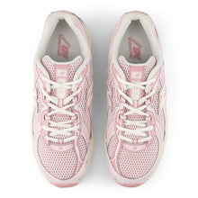 Load image into Gallery viewer, New Balance 740 - Pink Taffy / Pink Granite / Angora