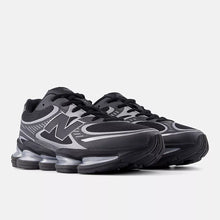 Load image into Gallery viewer, New Balance Abzorb 2000 - Black / Silver Metallic