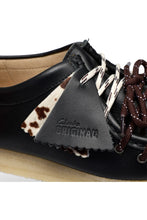 Load image into Gallery viewer, Clarks Women's Wallabee Lace - Black Leather