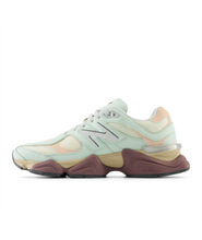Load image into Gallery viewer, New Balance 9060 - Clay Ash