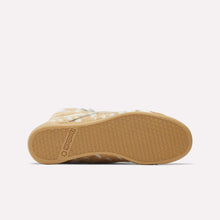 Load image into Gallery viewer, Reebok Freestyle Hi Women's - Doe / Chalk / Gum
