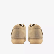 Load image into Gallery viewer, Clarks Wallabe Womens - Maple Suede