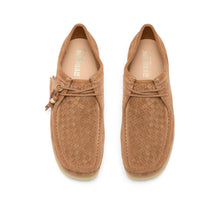 Load image into Gallery viewer, Clarks Wallabee - Tan Weave
