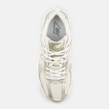 Load image into Gallery viewer, New Balance 530 - Gold Metallic / Linen