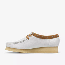 Load image into Gallery viewer, Clarks Women's Wallabee - Off Wihte Interest