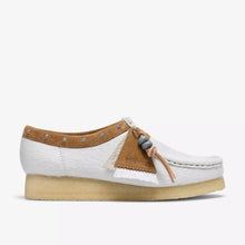 Load image into Gallery viewer, Clarks Women's Wallabee - Off Wihte Interest